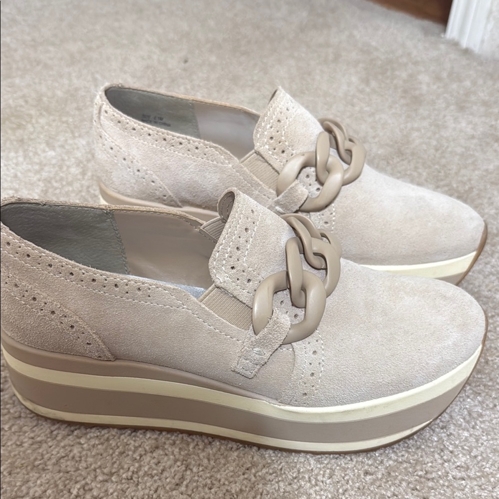 Dolce Vita Elegant Beige Platform Loafers - Picture 5 of 5